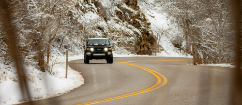 Excellent grip in dry and wet conditions with light snow mobility.